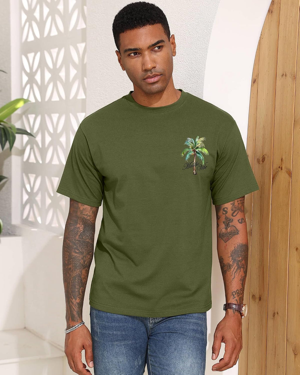 Mens Malibu Vibe Palm Tree California Casual Short Sleeve T-Shirt | Perfect for Surf Travel Great for Beach Lovers West Coast Fans.