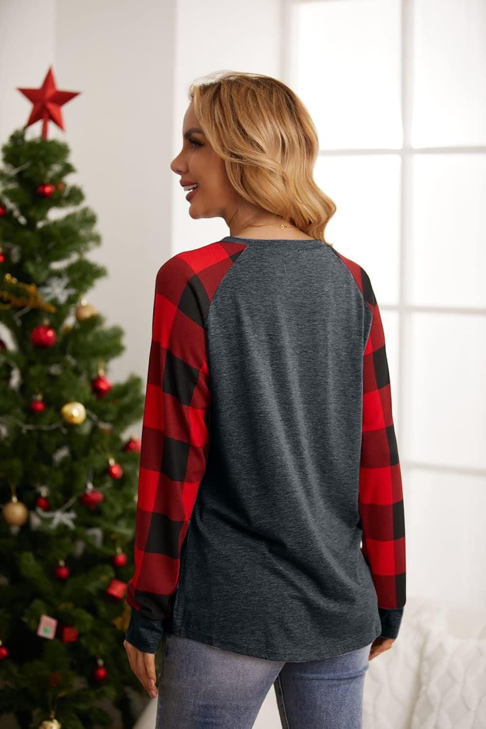 Christmas Shirts for Women Gnomes T-Shirt Candy Canes Plaid Tshirts | Merry Christmas Long Sleeve Shirt Xmas Shirts Raglan Gnome Tee Candy Cane Pullover Plaid Stripes Holiday Vacation Tops