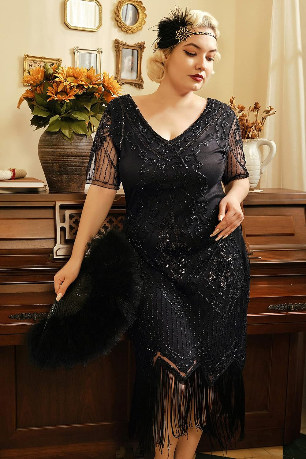 plus Size Flapper Dress 1920S Great Gatsby Costume Cocktail | plus Size Friendly, Fringe & Sequin Accents, Tassel Hem, Sequin-Beaded Vintage Pattern, for Roaring 20S Party