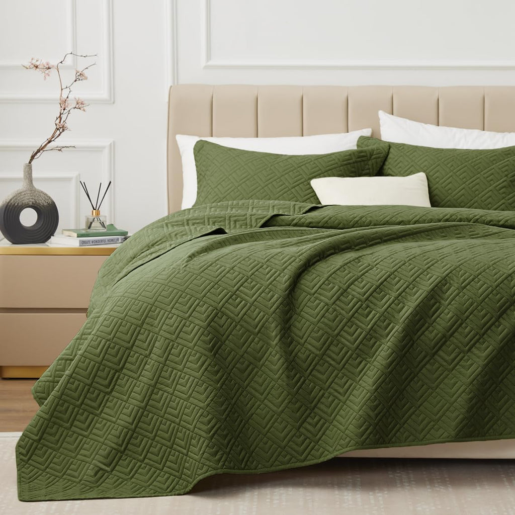 Quilt Set Queen Size Summer Squares Pattern Forest Green Bedspread | Bedding Set for All Season Use, Soft & Breathable Coverlet,3-Piece Set Includes 2 Shams, Machine Washable