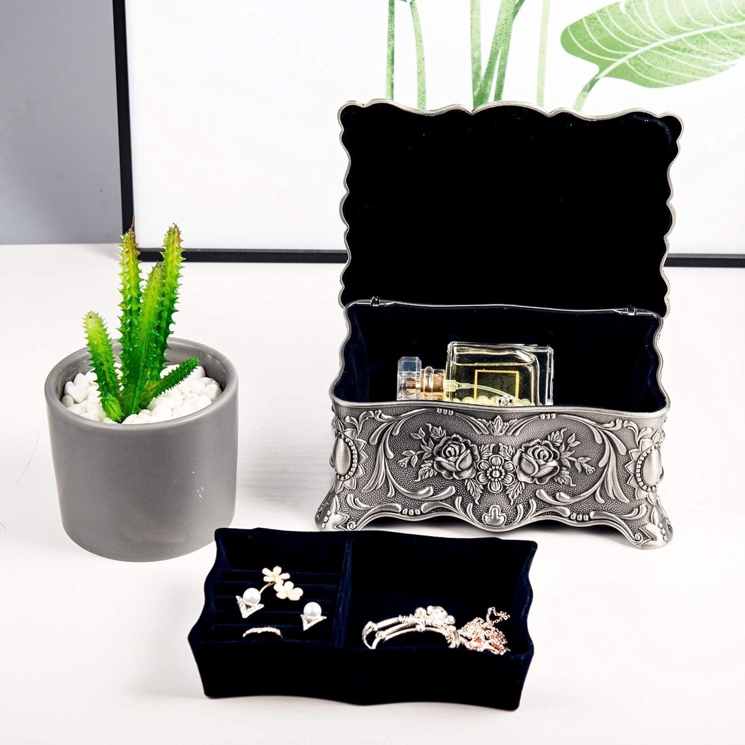 Vintage Trinket Jewelry Box Ring Earring Necklace Treasure Chest Case Classic Organizer Keepsake Box Ornate Antique Decorative Box for Girl Women Birthday Wedding Gift(Pewter)
